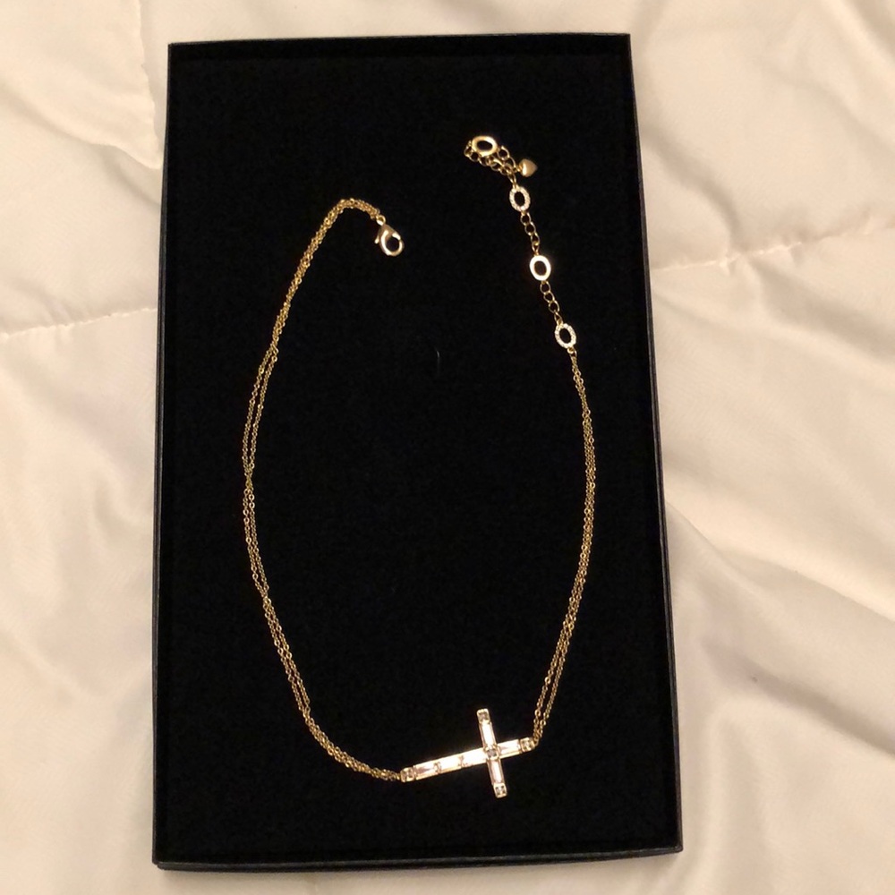 Sharon Osbourne for HSN Beautiful Goldtone sideways cross necklace!!!